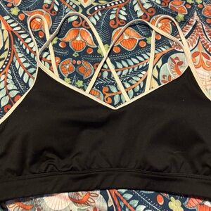 Old Navy Active Black and White Sports Bra